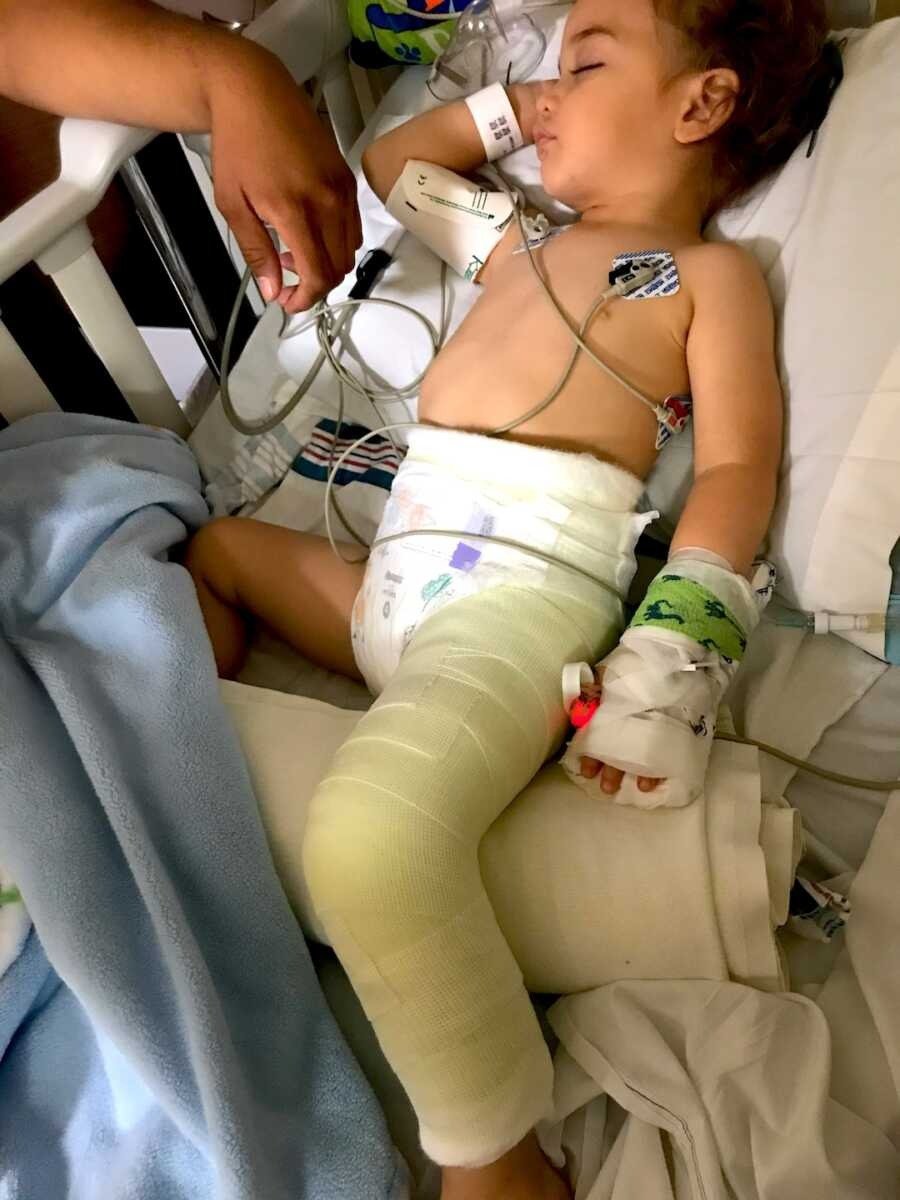Priscila no hospital em recuperação